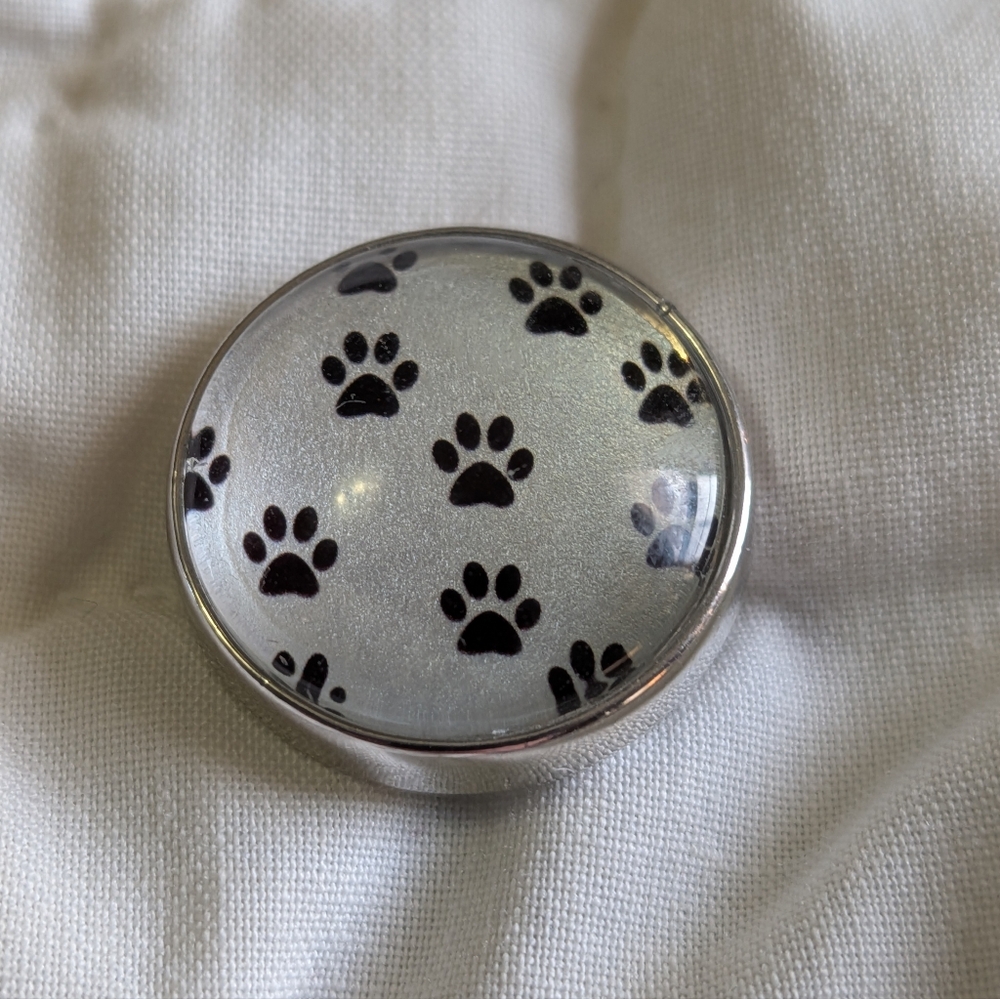 Ginger Snap Silver Toned Puppy Print 20mm Snap/Button EUC